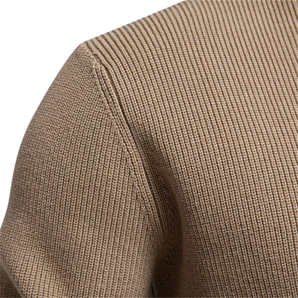Nils | Herenpullover met knoopdesign